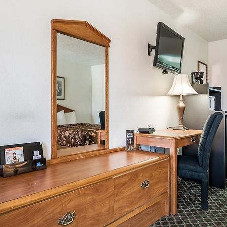 Americas Best Value Inn Paris Eksteriør billede